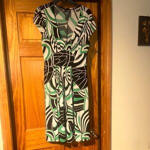Bisou Bisou Green and Black Flutter Sleeve Midi Dress